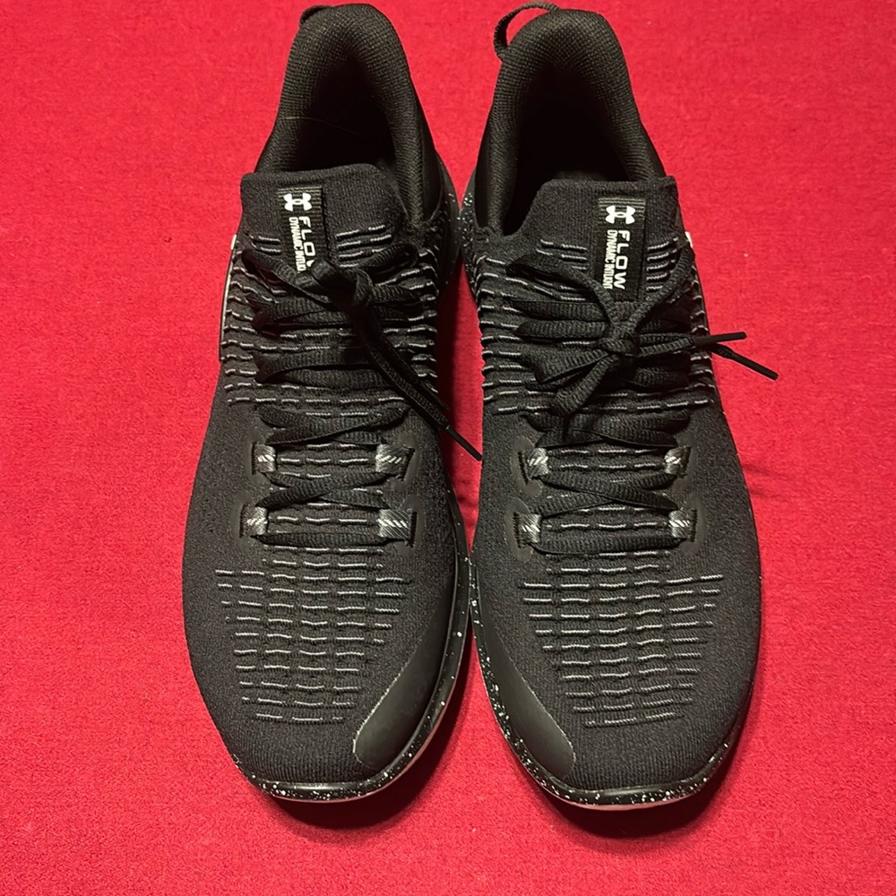 Under Armour train shoes